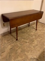 Tapering Legs and Pad Feet Drop leaf table