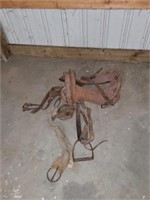 VTG LEATHER HORSE SADDLE