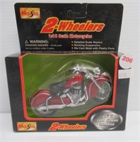 Maisto 1:18 scale die cast Indian motorcycle.