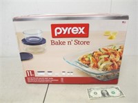Sealed Pyrex Bake n' Store 11 Pc. Set in Box