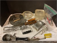 kitchen utensils, glass bowls