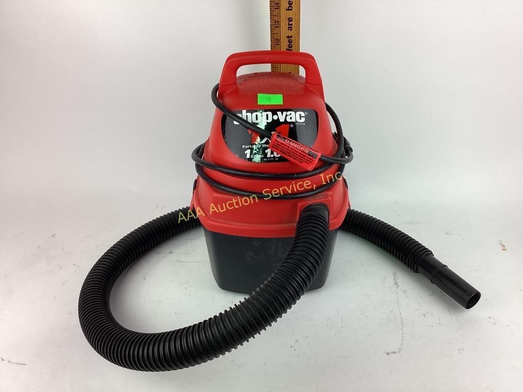 Shop vac 1 gallon size works.