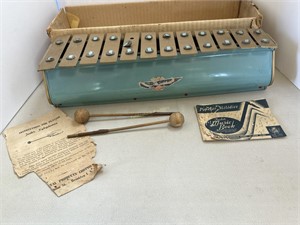 Antique Tudor Xylophone w/box