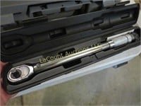 torque wrench (ckick type) in case