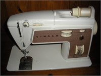 Singer Electric Sewing Machine  Zigzag Model 758