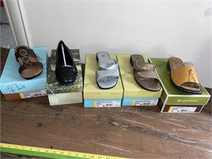 5 pairs of size 10 medium women's shoes they all