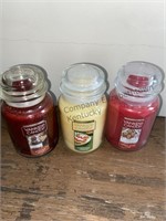 3 22oz yankee candles kitchen spice Christmas