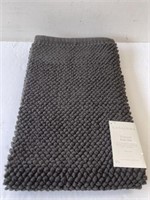 Casaluna textured bath mat 21x34in