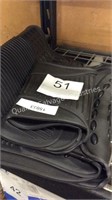 1 LOT AUTO FLOOR MATS