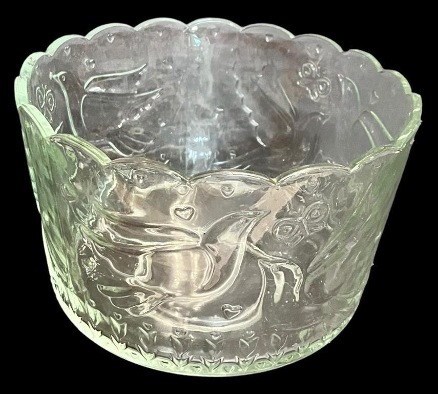 Beautiful Dove-Embossed Console Bowl