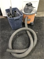 RIDGID WET/DRY VAC WITH MISC ATTACHMENTS