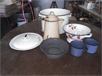 enamel group of 7 pieces