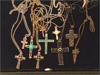 10 CROSS AND NECKLACES. VARIOUS SIZES