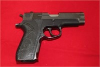 Smith & Wesson Pistol Mod 411 W/mag