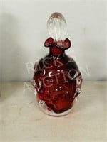 9" red glass decantor w/ stopper