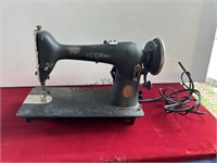 Antique Cast Iron Singer Sewing Machine