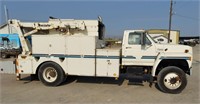 1991 Ford F800 Service Truck