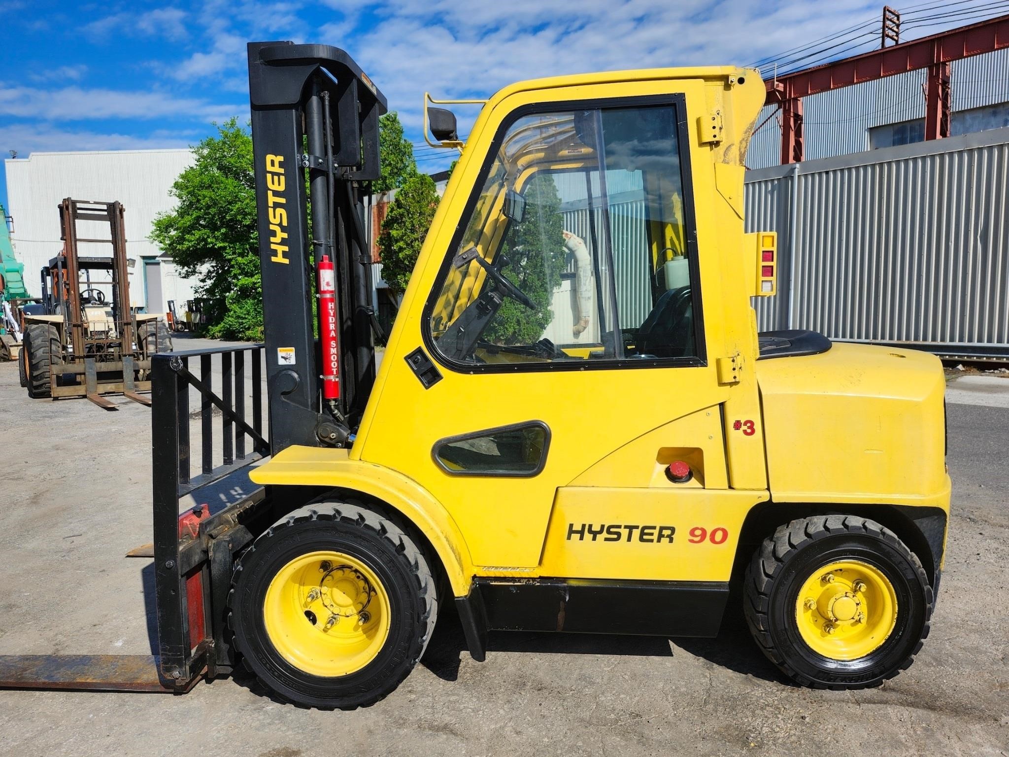 Hyster H90XMS 9,000 lb Forklift - Side Shift