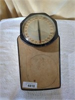 United Drug Co. First Aid weight scale