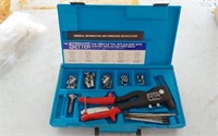 SETTER 39200 TOOL AND BOLTS-