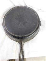 Griswold cast iron skillet, No. 10, 716