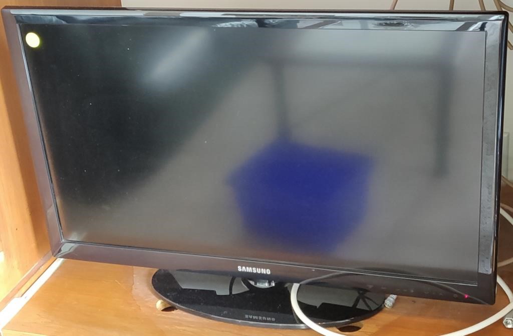 26" Samsung Tv - No Remote