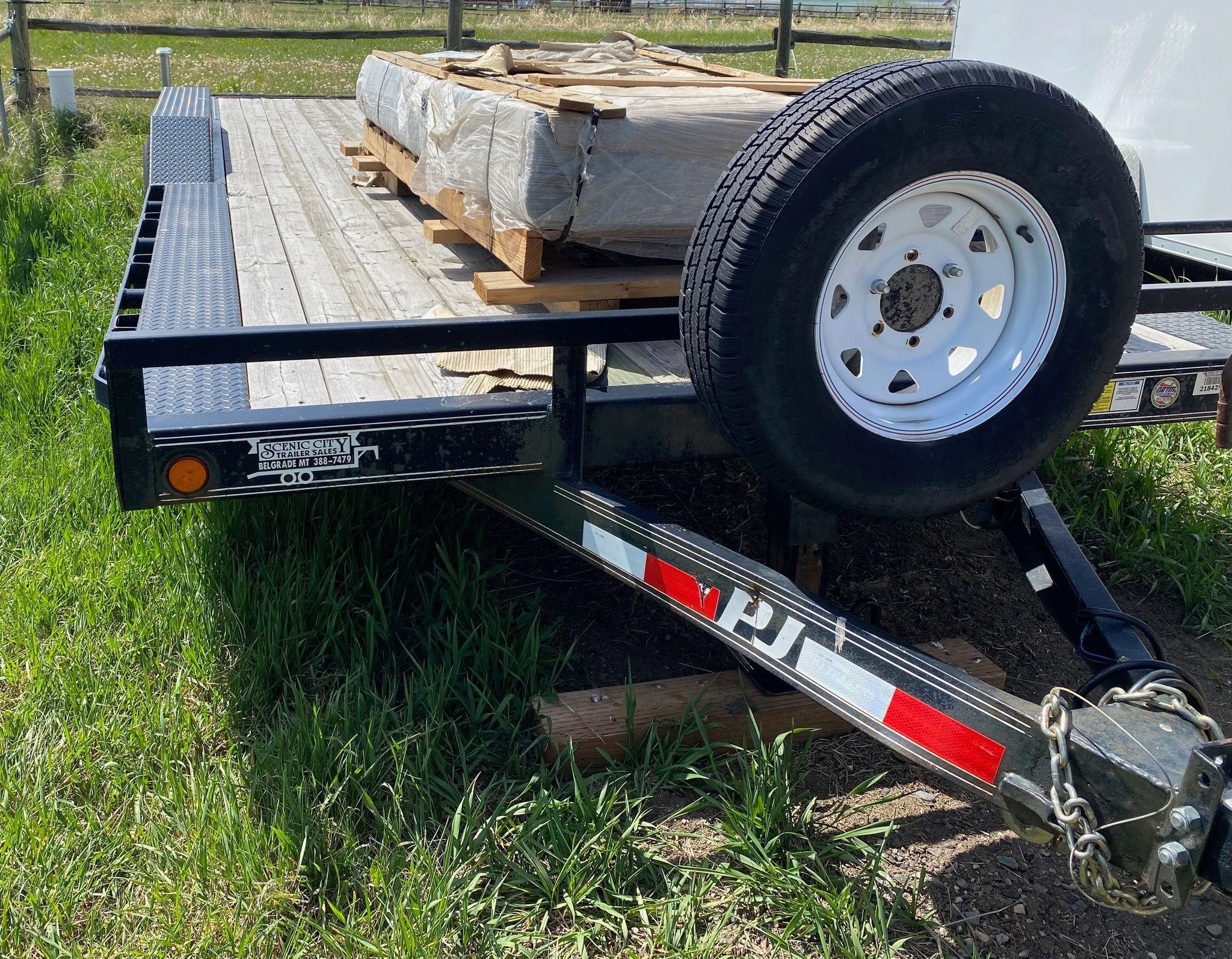 PJ FLATBED CAR HAULER