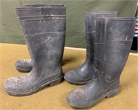 2 - Pairs of Rubber Boots
