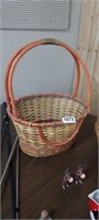 19" TALL BASKET