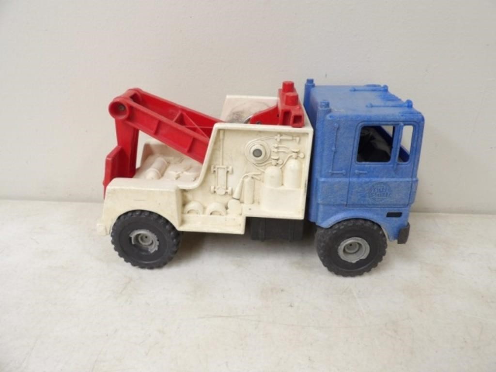 Mattel Tuff Stuff Tow Truck