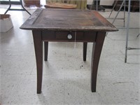 SMALL OAK TABLE WITH DRAWER