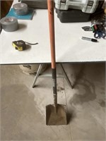 Rigid shovel