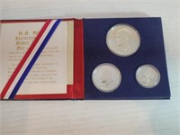 U.S. MINT'S BICENTENNIAL SILVER PROOF SET