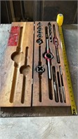 Tap and die set incomplete