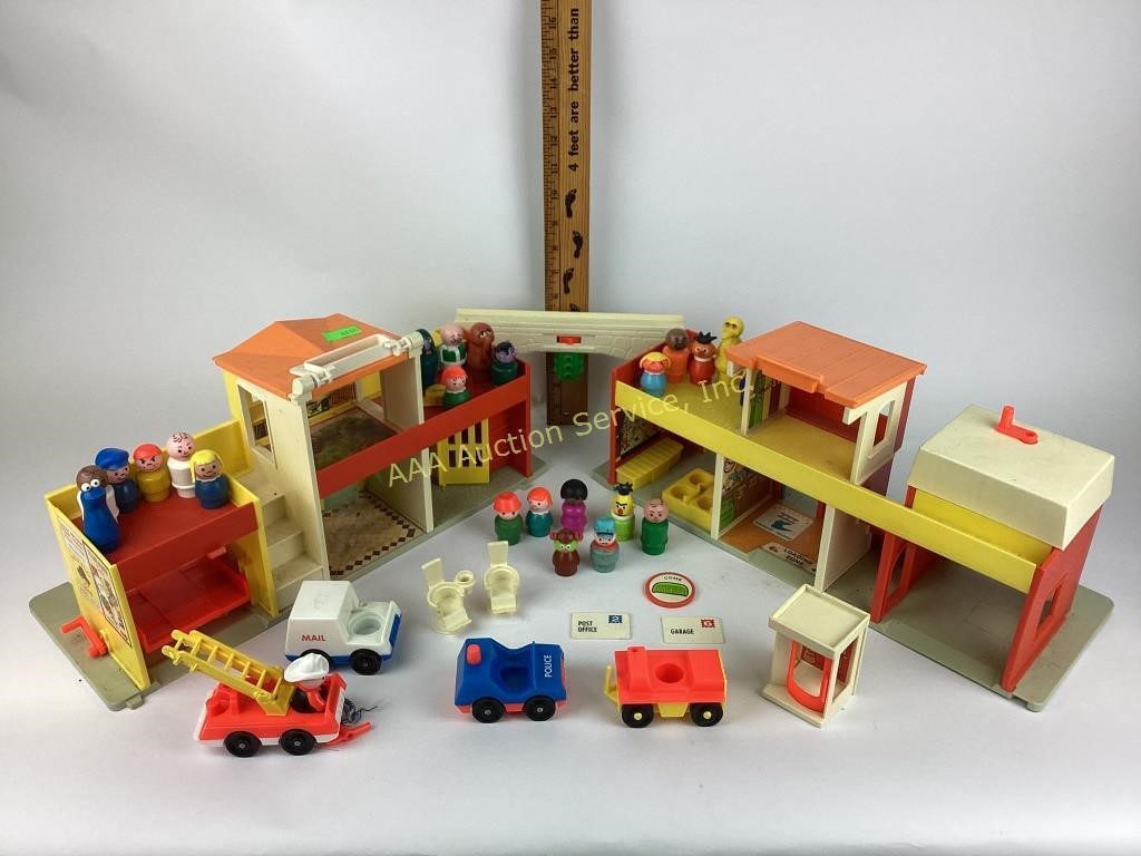 Fisher price play family village with people and