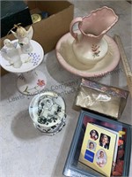 Small pitcher and basin, Angels, photo book and
