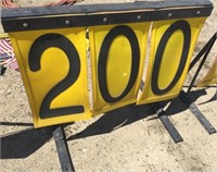 Driving Range 200 Yard Sign