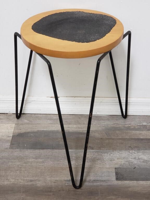 Florence Knoll-style table