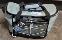 NEW WITH TAG IGLOO 30 CAN INSULATED COOLER BAG