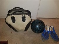 810 - BOWLING BALL WITH BAG & SHOES