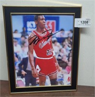 Michael Jordan signed 8x10 photo framed