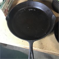 Large #14 Skillet Cast Iron