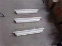 3-wall shelves for plates