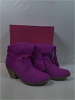 New Qupid Size 6 Magenta Suede Boots