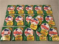 17 Topps packs of 1990 Baseball Cards