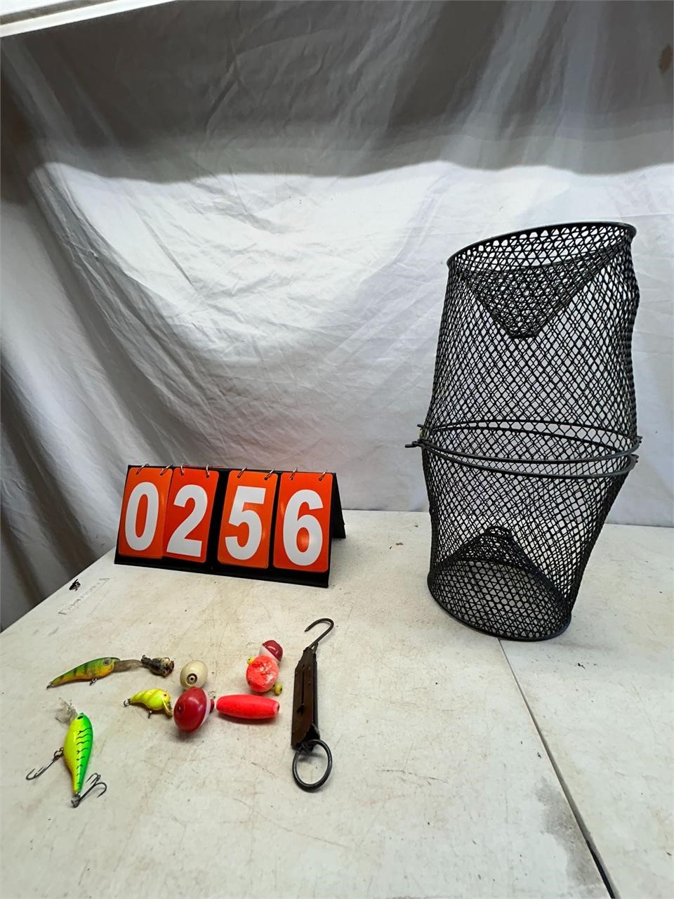 Minnow Trap- Tackle - Scales