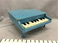 Schoenhut child’s play piano some keys do not work