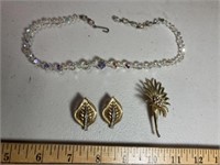 Vintage necklace, pin, earrings