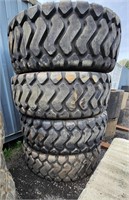 NEUF/NEW: Wheel Loader: 20.5 x 25 Tires