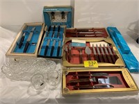 GROUP OF BOXED SERVING FLATWARE, CUTTING KNIVES,
